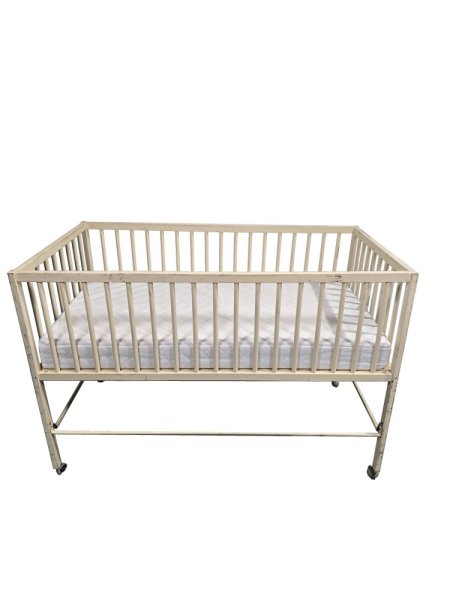 Period Wood Baby Crib